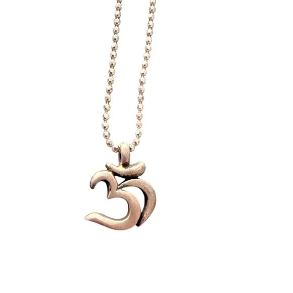 Satya Om spiritual 925 Sterling Silver Pendant & Necklace - Picture 1 of 6